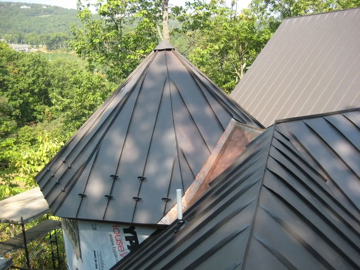Professional Roof Tarp Installation by Craftsman Roofing in Northwest Park